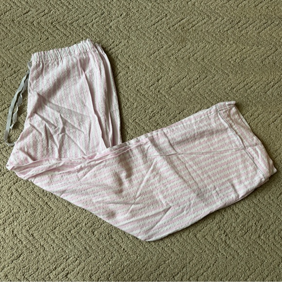 Victoria’s Secret Pink Striped Pajamas Set, Size M, Silver Striped - Picture 3 of 3